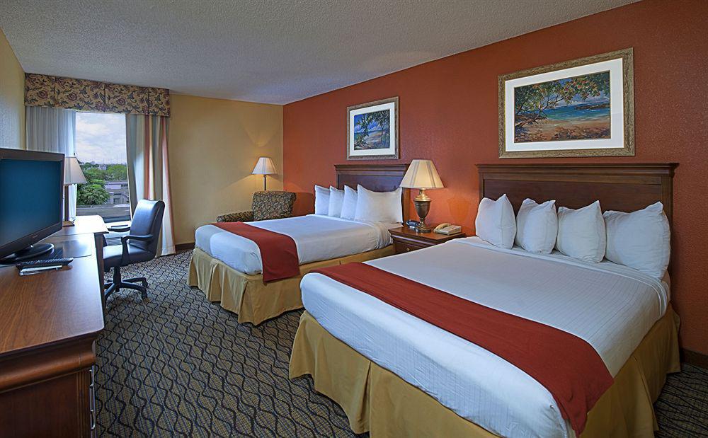B&B Hotel Miami Airport Miami Springs Екстериор снимка