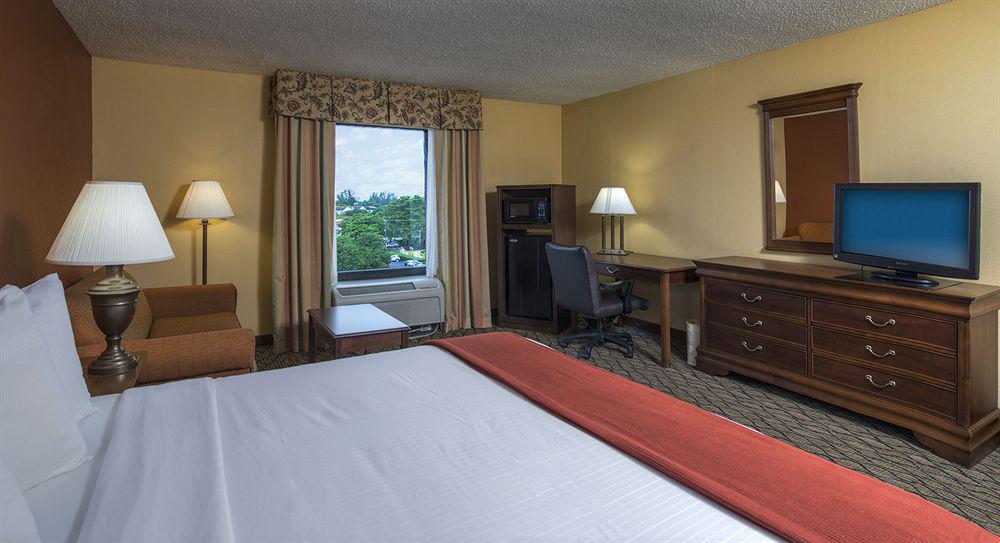 B&B Hotel Miami Airport Miami Springs Екстериор снимка