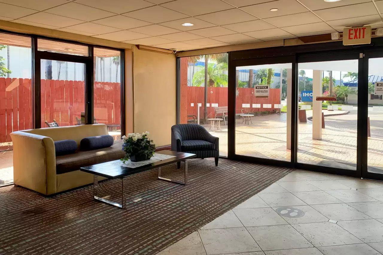 B&B Hotel Miami Airport Miami Springs Екстериор снимка