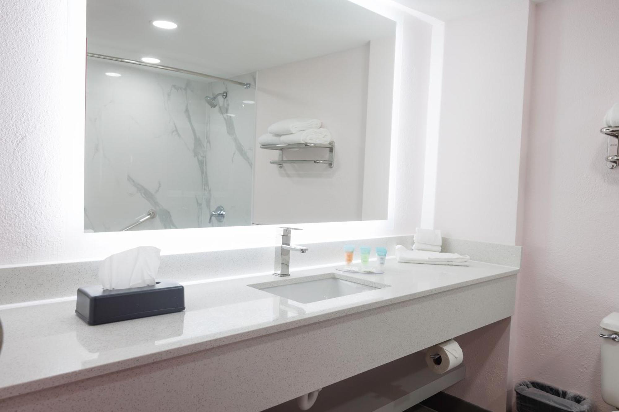 B&B Hotel Miami Airport Miami Springs Екстериор снимка