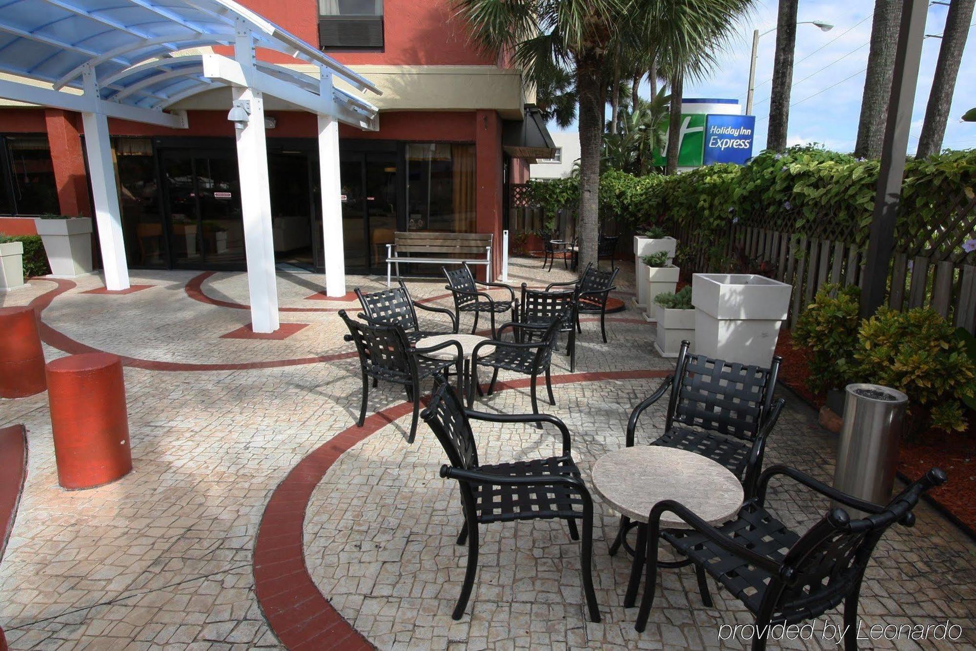 B&B Hotel Miami Airport Miami Springs Екстериор снимка